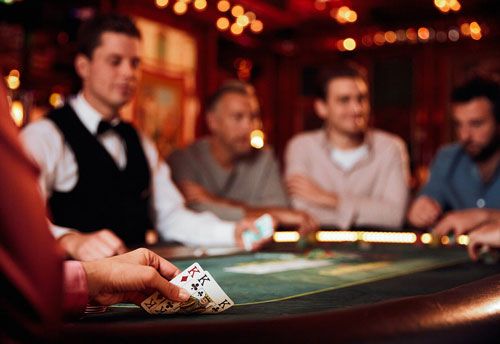 Apakah salah satu dari 17 komentator poker teratas Anda?